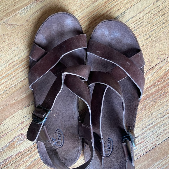 Chaco Leather Sandals, barely worn, size 9 - Picture 4 of 4